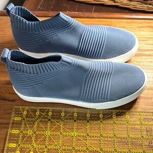 SKECHERS USA Street BLUE Like Socks Women's Sneaker. Shipped with USPS